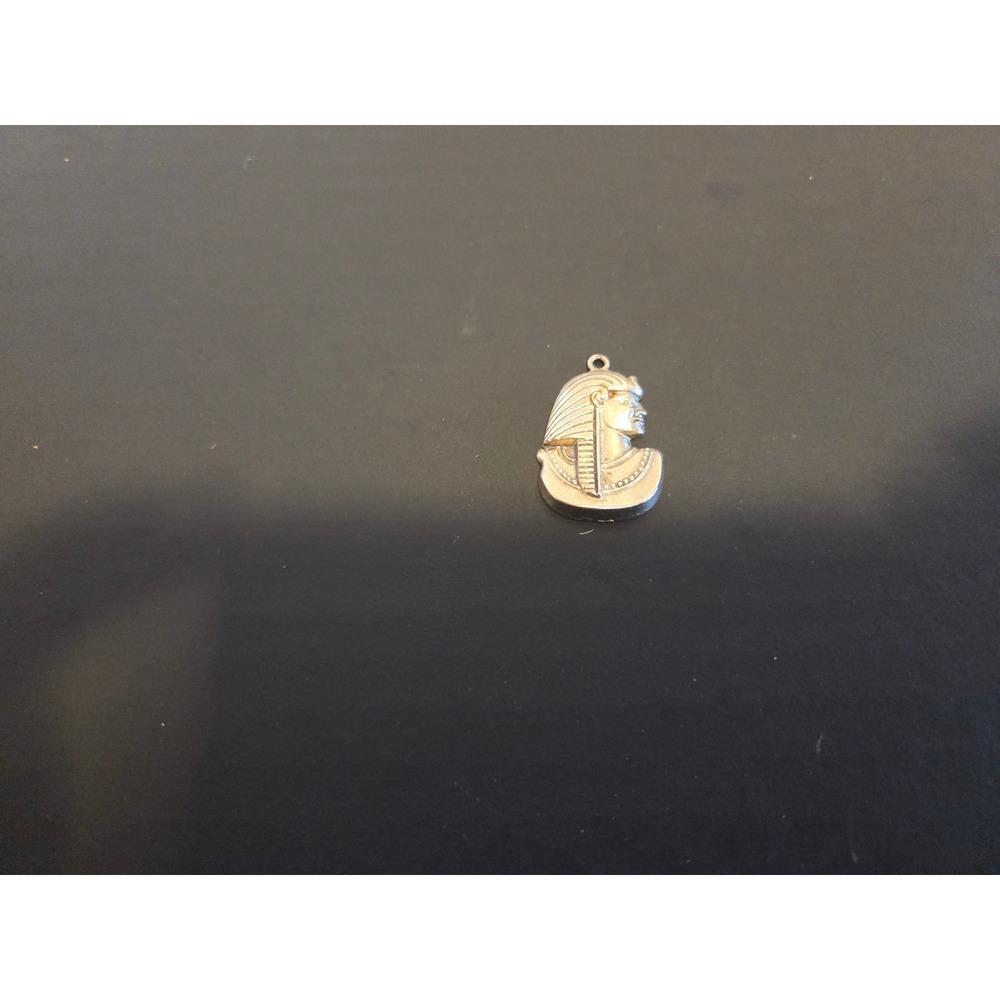 Vintage Silver Tone Egyptian Pharaoh King Tut Profile Pendant Charm Jewelry